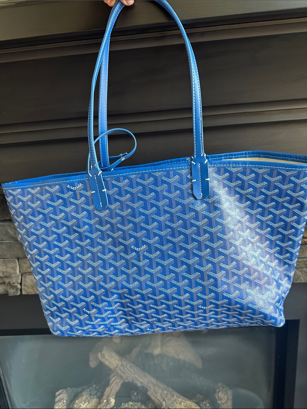 goyard bag read description
